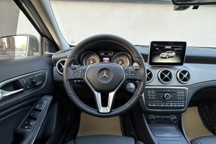 Used Mercedes-Benz GLA 2016 GLA 220 4MATIC Fashion Edition Steering Wheel