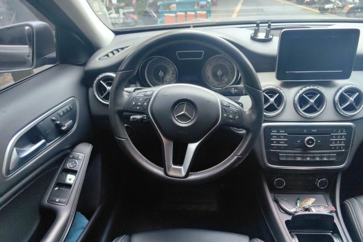 Used Mercedes-Benz GLA 2016 GLA 200 Sport Edition Steering Wheel