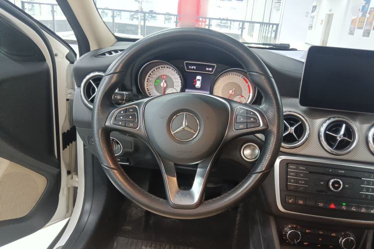 Used Mercedes-Benz GLA 2016 GLA 220 4MATIC Fashion Edition Steering Wheel
