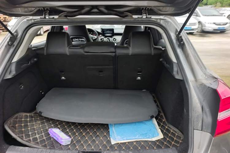 Used Mercedes-Benz GLA 2016 GLA 200 Fashion Model Trunk