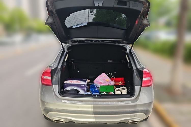Used Mercedes-Benz GLA 2016 GLA 200 Fashion Model Trunk