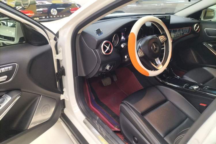 Used Mercedes-Benz GLA 2016 GLA 200 Fashion Model Driver Seat