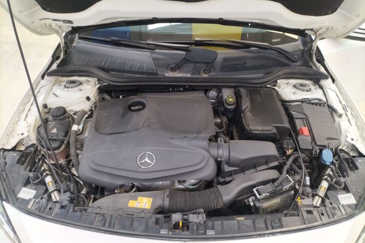 Used Mercedes-Benz GLA 2016 GLA 200 Fashion Model Engine Bay