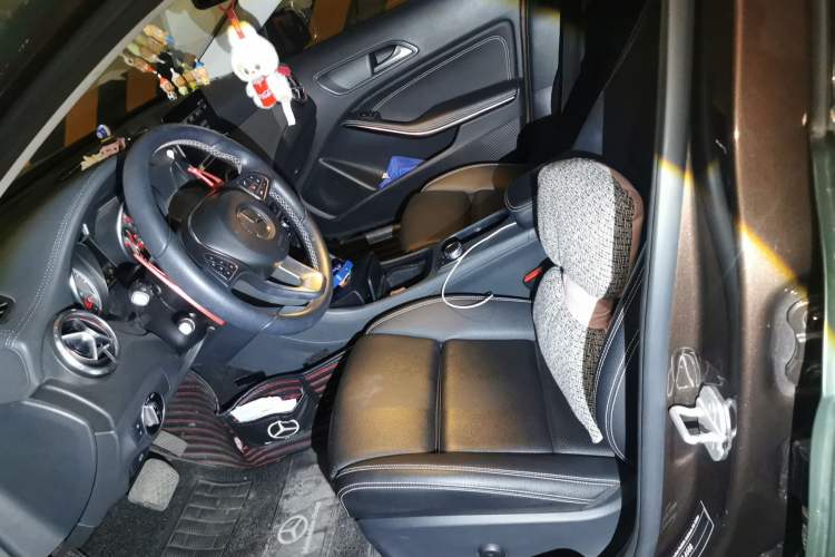 Used Mercedes-Benz GLA 2016 GLA 200 Fashion Model Left Front Seat