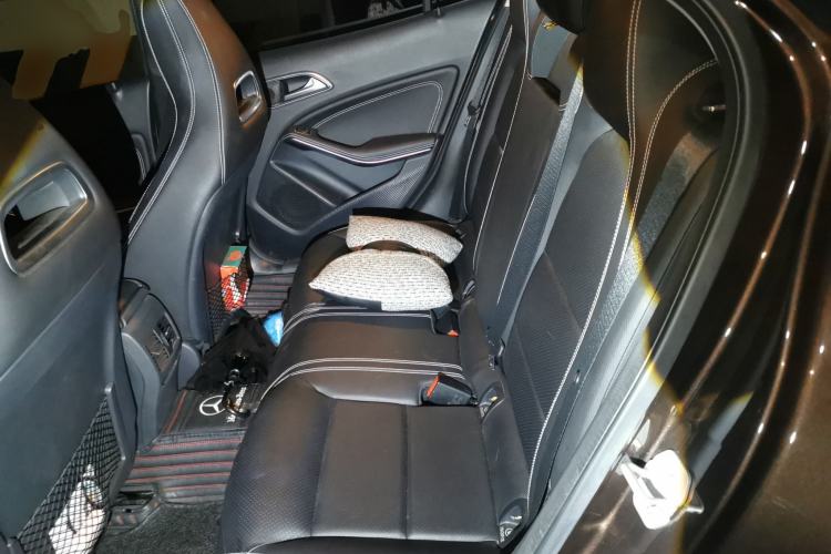 Used Mercedes-Benz GLA 2016 GLA 200 Fashion Model Left Rear Seat