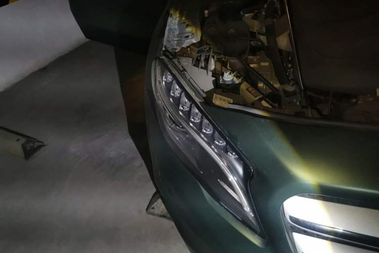 Used Mercedes-Benz GLA 2016 GLA 200 Fashion Model Right Front Headlight