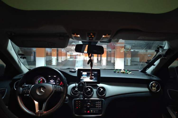 Used Mercedes-Benz GLA 2016 GLA 200 Sport Edition Headliner