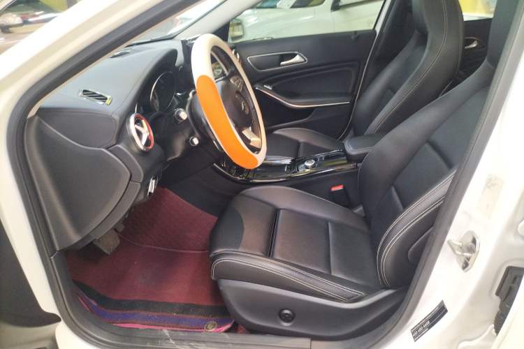 Used Mercedes-Benz GLA 2016 GLA 200 Fashion Model Left Front Seat
