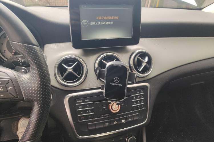 Used Mercedes-Benz GLA 2016 GLA 200 Sport Edition Audio And AC Panel