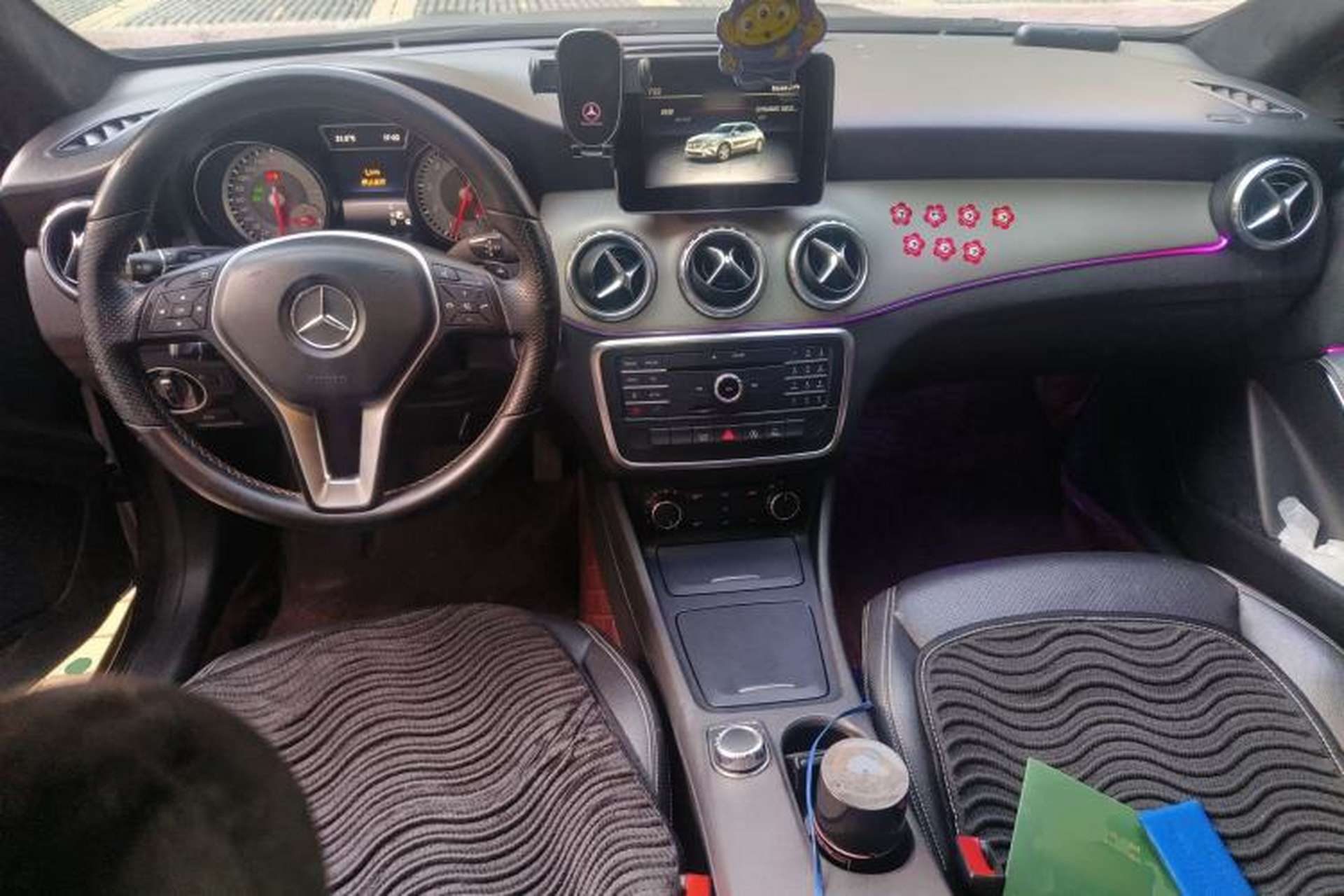 Used Mercedes-Benz GLA 2016 GLA 200 Sport Edition Center Console