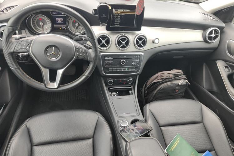 Used Mercedes-Benz GLA 2016 GLA 200 Sport Edition Center Console