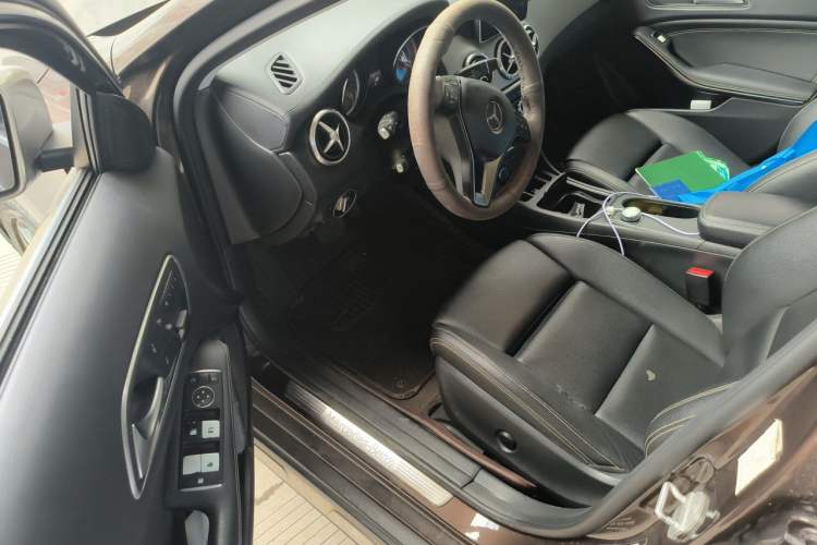 Used Mercedes-Benz GLA 2016 GLA 220 4MATIC Fashion Edition Driver Seat