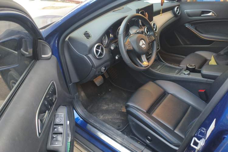 Used Mercedes-Benz GLA 2016 GLA 200 Blue Edition Driver Seat