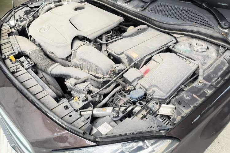 Used Mercedes-Benz GLA 2016 GLA 220 4MATIC Fashion Edition Engine Bay Left