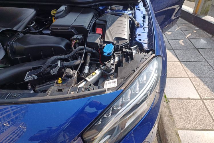 Used Mercedes-Benz GLA 2016 GLA 200 Sport Edition Engine Bay Left