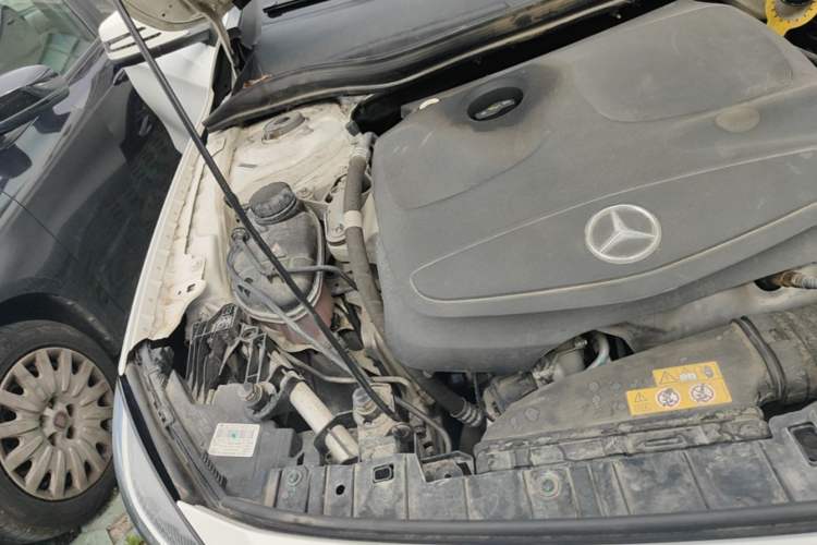 Used Mercedes-Benz GLA 2016 GLA 200 Sport Edition Engine Bay Right