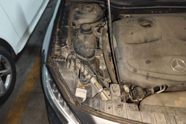 Used Mercedes-Benz GLA 2016 GLA 200 Fashion Model Engine Bay Right