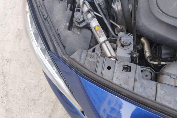 Used Mercedes-Benz GLA 2016 GLA 200 Blue Edition Engine Bay Right