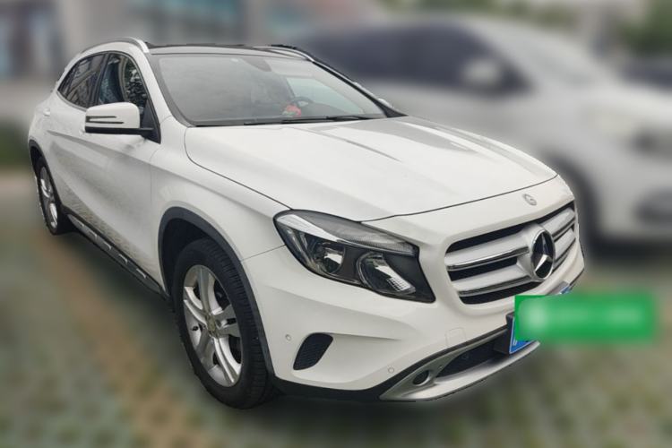 Used Mercedes-Benz GLA 2016 GLA 200 Sport Edition Front Right 45 Deg
