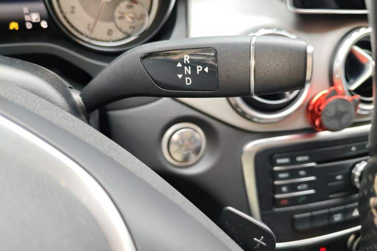 Used Mercedes-Benz GLA 2016 GLA 200 Sport Edition Gear Lever