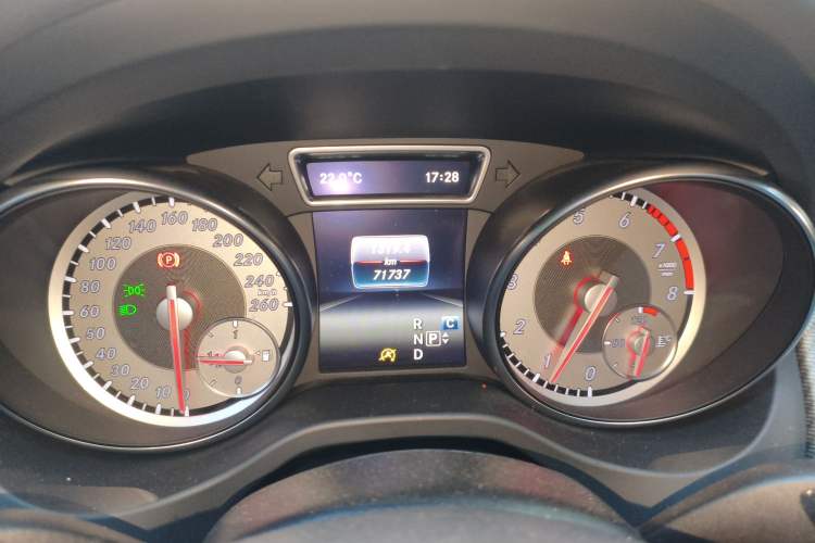 Used Mercedes-Benz GLA 2016 GLA 200 Blue Edition Instrument Cluster