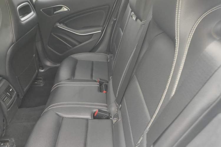 Used Mercedes-Benz GLA 2016 GLA 200 Sport Edition Left Rear Seat