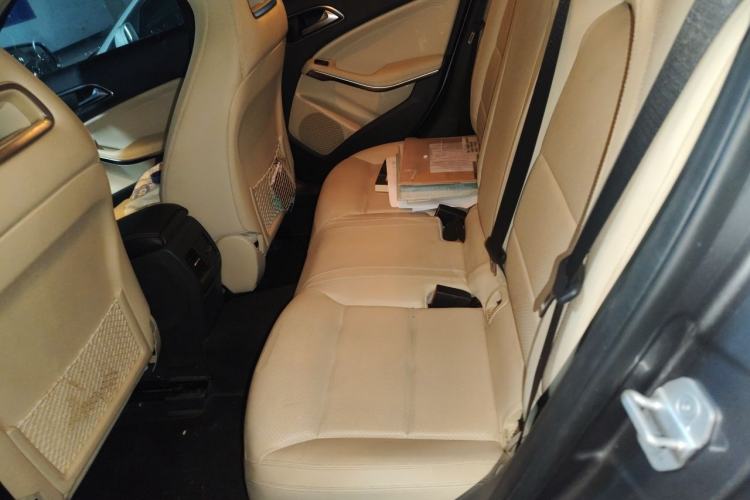 Used Mercedes-Benz GLA 2016 GLA 200 Fashion Model Left Rear Seat