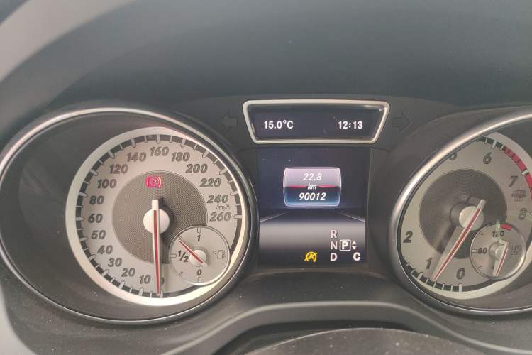 Used Mercedes-Benz GLA 2016 GLA 200 Sport Edition Odometer Close Up