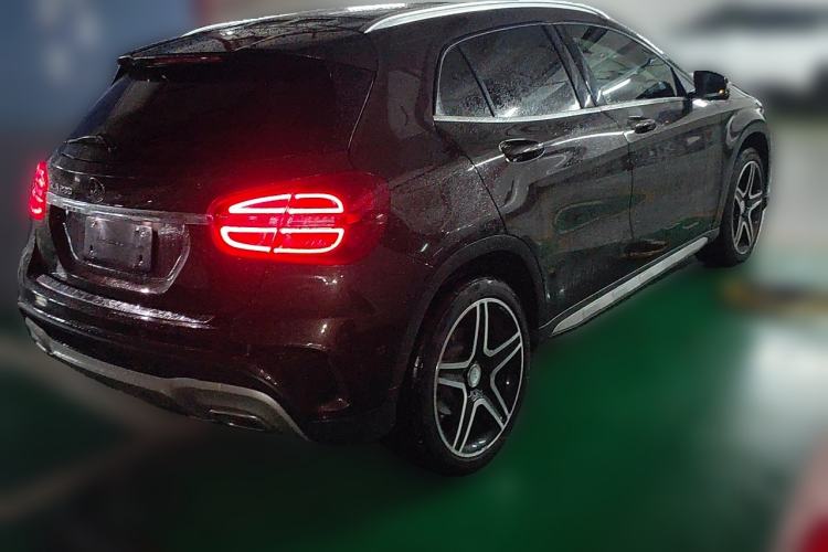 Used Mercedes-Benz GLA 2016 GLA 200 Fashion Model Rear Right 45 Deg