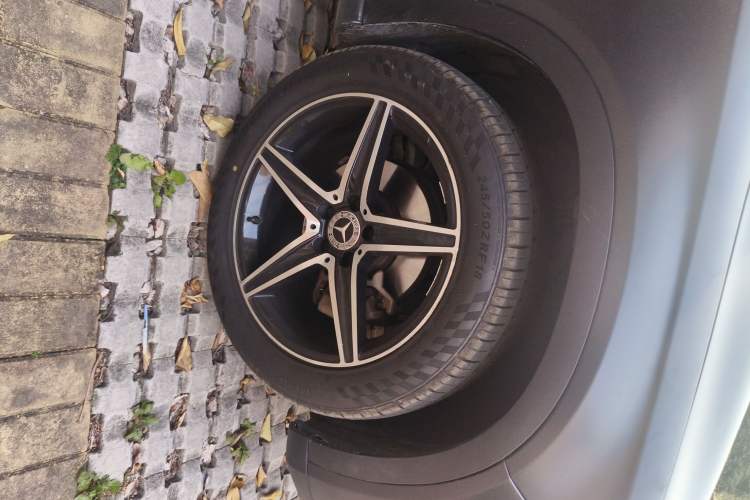 Used Mercedes-Benz GLA 2016 GLA 200 Sport Edition Right Front Wheel Hub