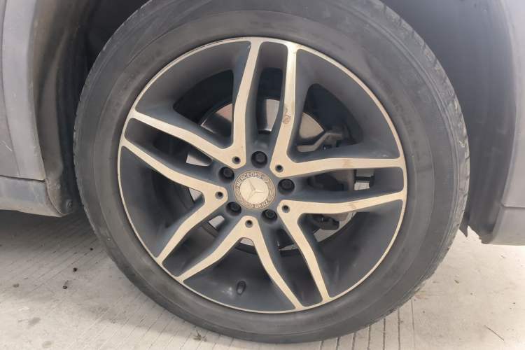 Used Mercedes-Benz GLA 2016 GLA 220 4MATIC Fashion Edition Right Front Wheel Hub