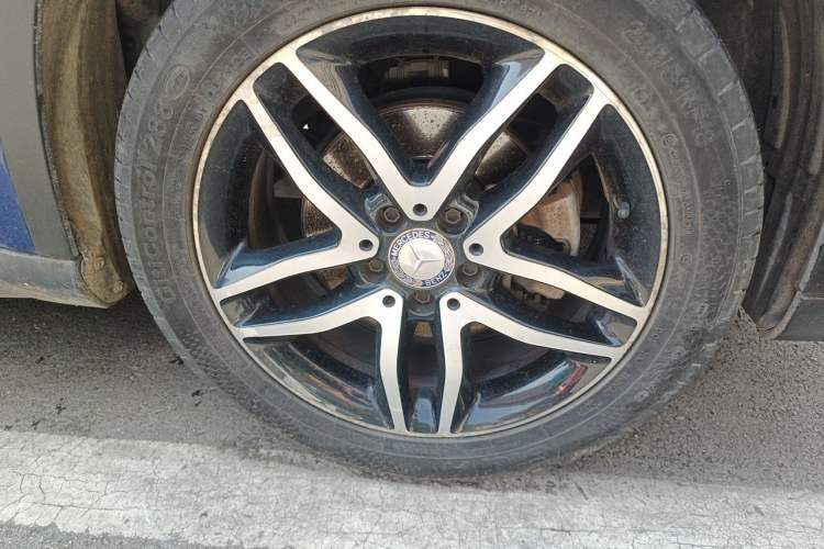 Used Mercedes-Benz GLA 2016 GLA 200 Sport Edition Right Front Wheel Hub