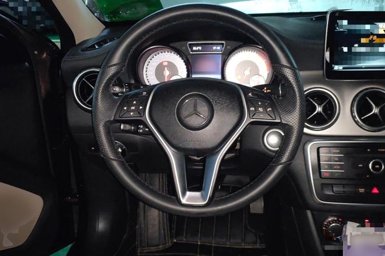 Used Mercedes-Benz GLA 2016 GLA 200 Fashion Model Steering Wheel