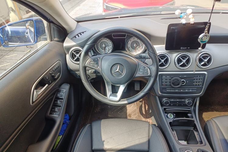 Used Mercedes-Benz GLA 2016 GLA 200 Sport Edition Steering Wheel