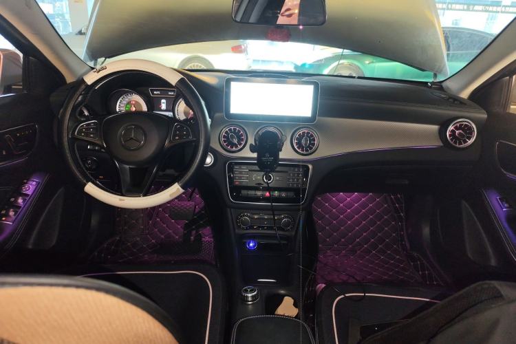 Used Mercedes-Benz GLA 2016 GLA 200 Fashion Model Center Console