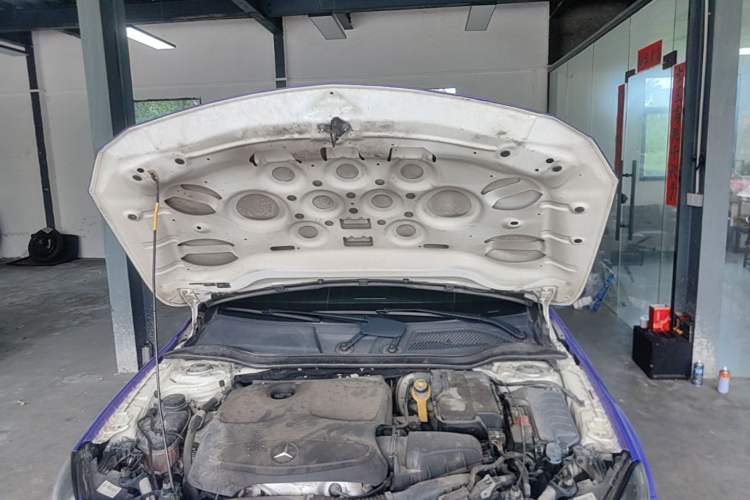 Used Mercedes-Benz GLA 2016 GLA 200 Fashion Model Engine Bay