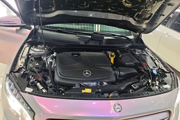 Used Mercedes-Benz GLA 2016 GLA 220 4MATIC Fashion Edition Engine Bay