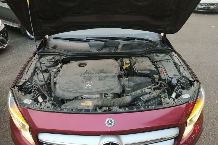 Used Mercedes-Benz GLA 2016 GLA 200 Fashion Model Engine Bay