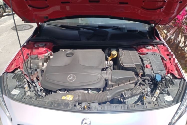 Used Mercedes-Benz GLA 2016 GLA 200 Fashion Model Engine Bay