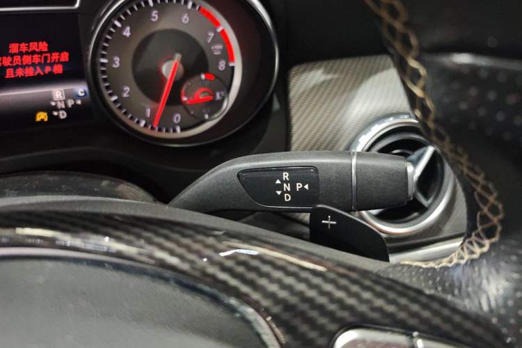 Used Mercedes-Benz GLA 2016 GLA 220 4MATIC Fashion Edition Gear Lever