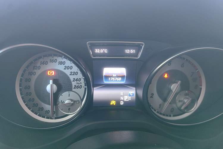 Used Mercedes-Benz GLA 2016 GLA 200 Fashion Model Instrument Cluster