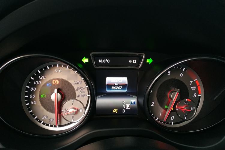 Used Mercedes-Benz GLA 2016 GLA 200 Fashion Model Instrument Cluster