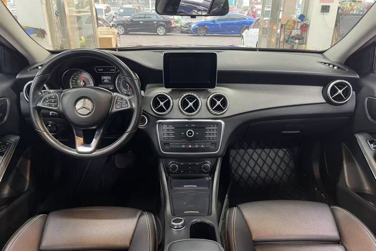 Used Mercedes-Benz GLA 2016 GLA 200 Fashion Model Interior 4