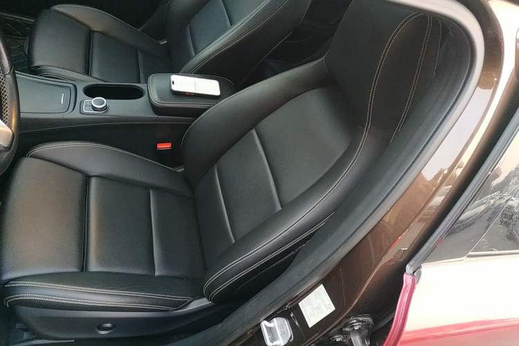 Used Mercedes-Benz GLA 2016 GLA 200 Fashion Model Left Front Seat