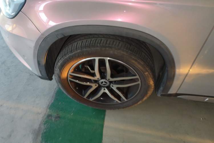 Used Mercedes-Benz GLA 2016 GLA 200 Fashion Model Left Front Wheel Hub