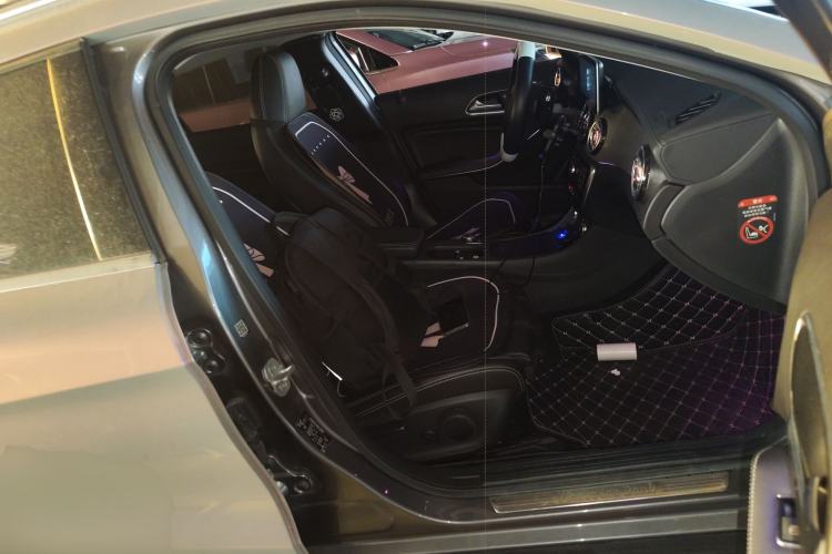 Used Mercedes-Benz GLA 2016 GLA 200 Fashion Model Right Front Seat