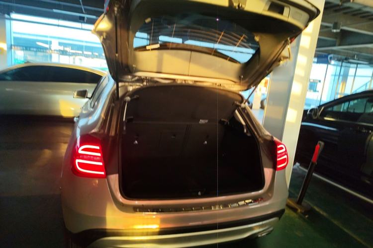 Used Mercedes-Benz GLA 2016 GLA 200 Fashion Model Trunk