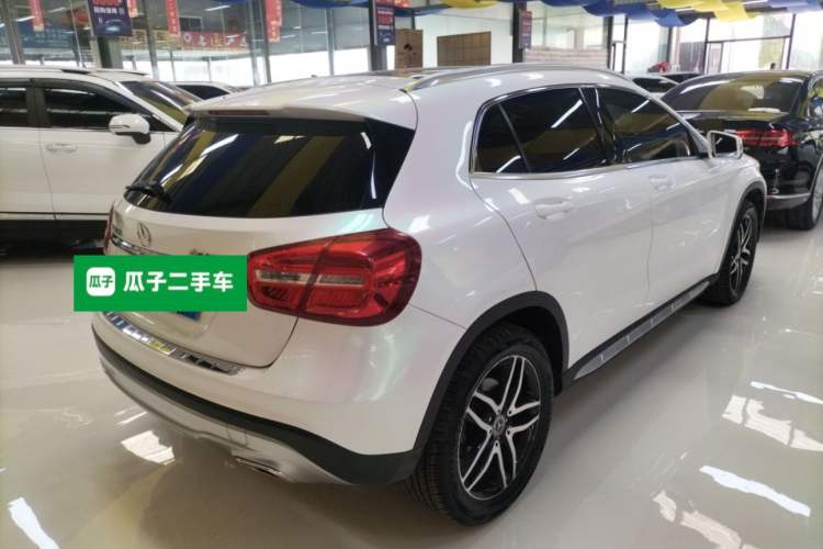 Used Mercedes-Benz GLA 2016 GLA 200 Fashion Model Rear Right 45 Deg