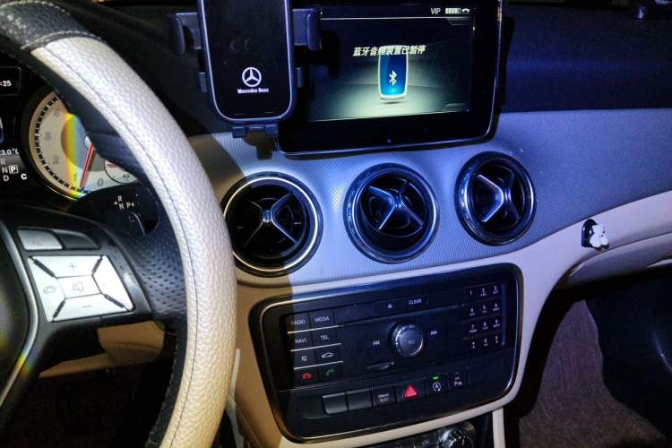 Used Mercedes-Benz GLA 2016 GLA 200 Sport Edition Audio And AC Panel