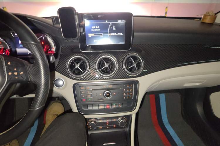 Used Mercedes-Benz GLA 2016 GLA 200 Sport Edition Audio And AC Panel